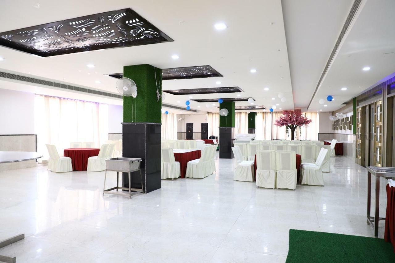 Diwan Hotel And Restaurant Surkhi Exteriér fotografie