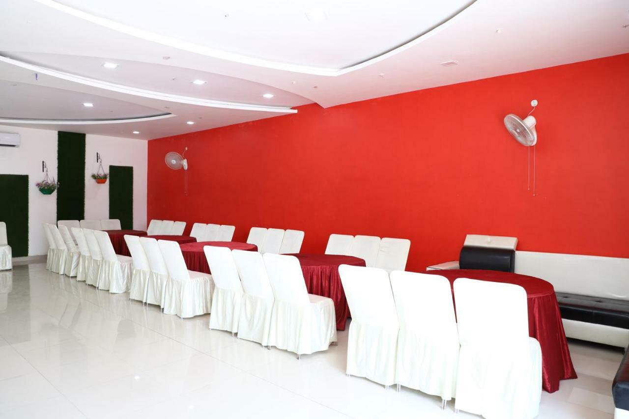 Diwan Hotel And Restaurant Surkhi Exteriér fotografie