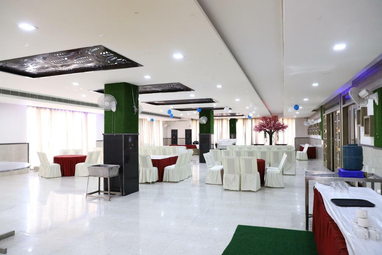 Diwan Hotel And Restaurant Surkhi Exteriér fotografie