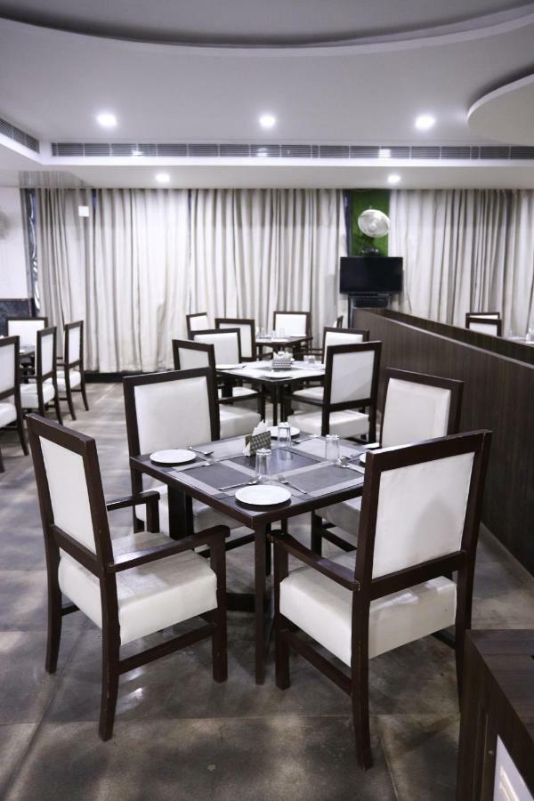 Diwan Hotel And Restaurant Surkhi Exteriér fotografie