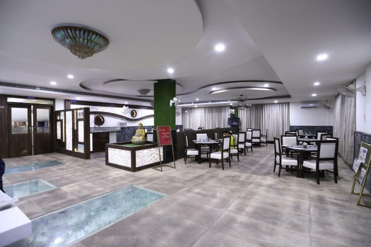 Diwan Hotel And Restaurant Surkhi Exteriér fotografie