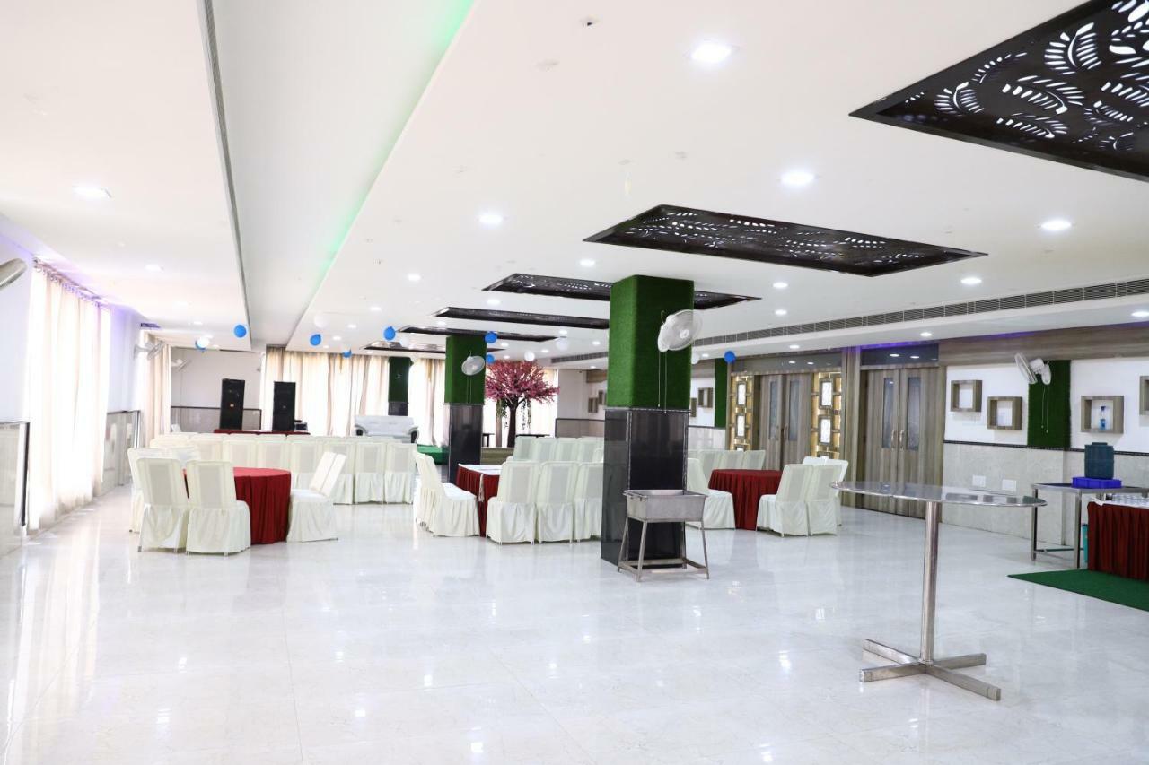 Diwan Hotel And Restaurant Surkhi Exteriér fotografie