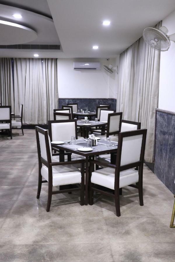 Diwan Hotel And Restaurant Surkhi Exteriér fotografie